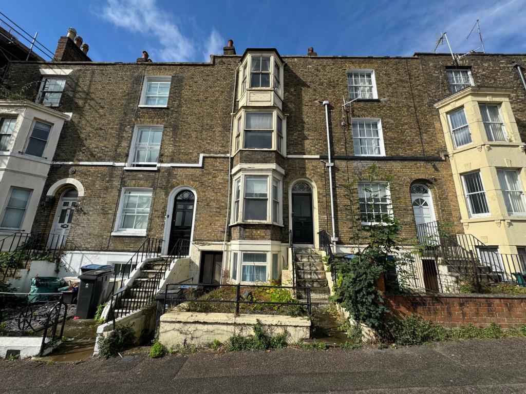Lot: 121 - VACANT TERRACE PROPERTY WITH POTENTIAL - Front of property